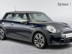 Black Used 2022 Mini Cooper S Exclusive Hatchback | £20,500 (Good price)