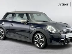 Black Used 2022 Mini Cooper S Exclusive Hatchback | £22,000 (Fair price)