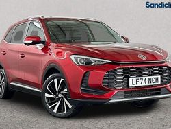 Tri coat dynamic red Used 2024 MG ZS Trophy Sedan | £19,401