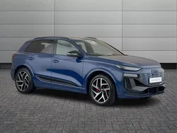 Blue Used 2024 Audi Q6 e-tron Advanced SUV | £69,991 (Fair price)