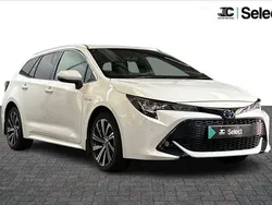 White Used 2021 Toyota Corolla Design Estate | £18,900 (Fair price)