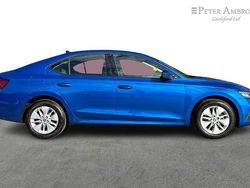 Blue Used 2021 Skoda Octavia SE Technology Hatchback | £14,295 (Fair price)