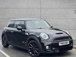 Black Used 2018 Mini Cooper S Hatch Hatchback | £14,000 (Fair price)