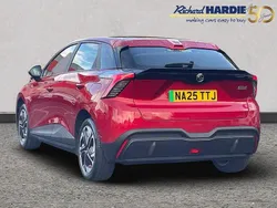 Red Used 2025 MG MG4 EV SE Hatchback | £18,425 (Fair price)
