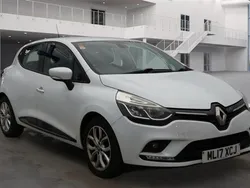 White Used 2017 Renault Clio IV Dynamique Hatchback | £7,995 (Fair price)