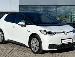 Glacier white metallic black Used 2022 VW ID.3 Pro Hatchback | £16,882 (Fair price)