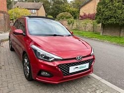 Red Used 2018 Hyundai i20 Premium SE Hatchback | £10,190 (Fair price)