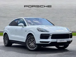 White Used 2023 Porsche Cayenne Platinum Edition SUV | £68,950 (Fair price)