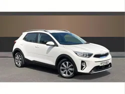 White Used 2023 Kia Stonic 2 SUV | £14,998 (Fair price)