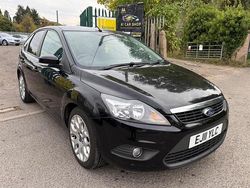 Black Used 2011 Ford Focus Zetec Hatchback | £2,895 (Good price)