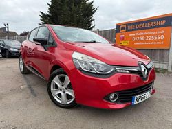 Red Used 2016 Renault Clio IV Dynamique Hatchback | £6,190 (Fair price)