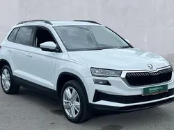 Metallic moon white Used 2024 Skoda Karoq SE Drive SUV | £21,780 (Fair price)