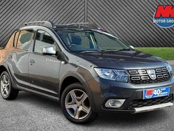 Grey Used 2017 Dacia Sandero Lauréate Hatchback | £5,299 (Fair price)