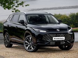 Black New 2025 MG HS Trophy SUV | £31,295 (A bit pricey)
