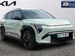 Green Used 2025 Kia EV3 GT-Line SUV | £33,495 (Good price)