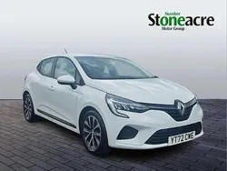 White Used 2022 Renault Clio V Iconic Hatchback | £12,763 (Good price)