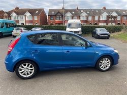 Blue Used 2010 Hyundai i30 Comfort Hatchback | £1,795 (Fair price)