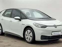 Glacier white metallic black Used 2022 VW ID.3 Pro Performance Hatchback | £14,341 (Fair price)