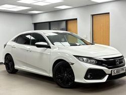 White Used 2018 Honda Civic SR Hatchback | £9,979 (Fair price)