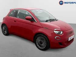 Used 2025 Fiat 500e Red Hatchback | £10,799 (Super price)