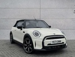 White Used 2021 Mini Cooper Exclusive Hatchback | £21,387 (Expensive)