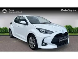 White Used 2024 Toyota Yaris Hybrid Hatchback | £17,972 (Good price)