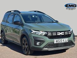 Green Used 2023 Dacia Jogger Extreme MPV | £13,995 (Fair price)