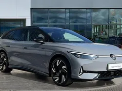 Moonstone grey black Used 2025 VW ID.7 GTX Sedan | £48,545 (Fair price)