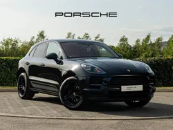 Jet black metallic Used 2019 Porsche Macan SUV | £38,495 (Expensive)