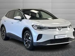 Glacier white with black roof Used 2025 VW ID.4 Pro SUV | £30,490 (Fair price)