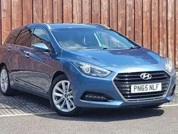 Blue Used 2015 Hyundai i40 SE Estate | £5,995 (Fair price)