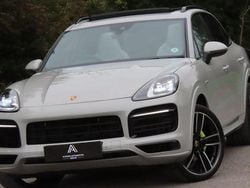 Used 2022 Porsche Cayenne S E-Hybrid Platinum Edition SUV | £60,994 (Fair price)