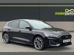 Black Used 2022 Ford Focus ST-Line Hatchback | £15,335 (Fair price)