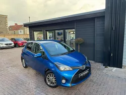Blue Used 2017 Toyota Yaris Hatchback | £7,990 (Fair price)