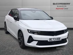 White Used 2024 Vauxhall Astra Ultimate Hatchback | £18,995 (Fair price)