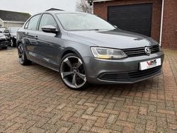 Grey Used 2013 VW Jetta SE Sedan | £5,975 (Expensive)
