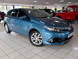 Blue Used 2017 Toyota Auris Hatchback | £11,489 (Fair price)