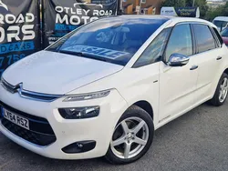 White Used 2014 Citroën C4 Picasso Exclusive MPV | £4,795 (Expensive)