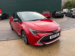 Red/black Used 2019 Toyota Corolla Hatchback | £15,490 (Fair price)
