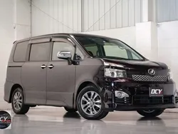 Black Used 2009 Toyota Noah MPV | £8,685