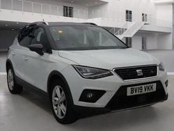 White Used 2019 Seat Arona FR SUV | £8,295 (Fair price)