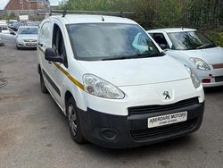 White Used 2014 Peugeot Partner S Van | £2,995 (A bit pricey)