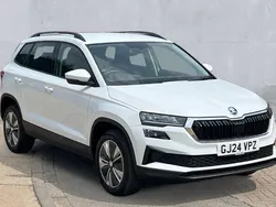 White Used 2024 Skoda Karoq SE Drive SUV | £23,645 (Fair price)