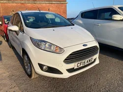 White Used 2015 Ford Fiesta Zetec Hatchback | £3,745 (Fair price)