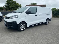 White Used 2020 Vauxhall Vivaro Van | £10,995 (Good price)