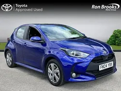 Blue Used 2024 Toyota Yaris Hybrid Hatchback | £17,699 (Good price)
