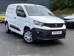 White Used 2019 Peugeot Partner S MPV | £7,950 (Fair price)