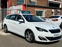 White Used 2015 Peugeot 308 Allure Estate | £5,495 (Fair price)