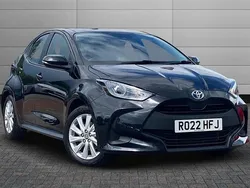 Eclipse black Used 2022 Toyota Yaris Hybrid Hatchback | £17,495 (Fair price)