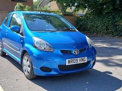 Blue Used 2009 Toyota Aygo Hatchback | £2,395 (Fair price)